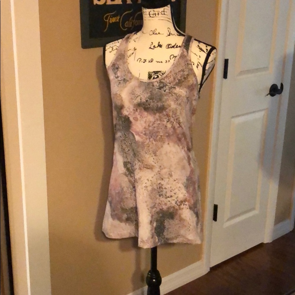 Lululemon workout tank